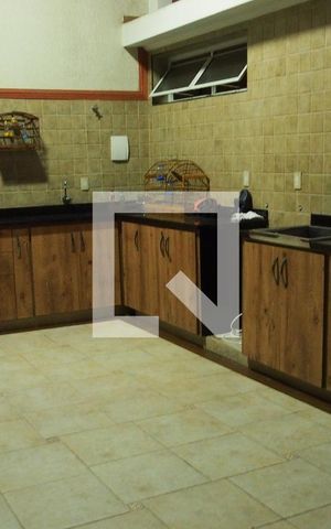 Casa à venda com 260m², 4 quartos e 1 vagaChurrasqueira