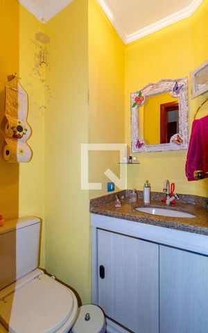 Apartamento à venda com 132m², 3 quartos e 4 vagas Apartamento à venda com 132m², 3 quartos e 4 vagasLavabo