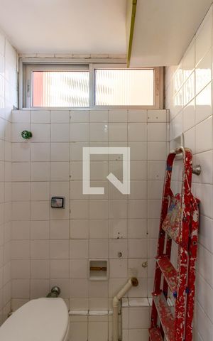 Apartamento para alugar com 68m², 2 quartos e 1 vaga Apartamento para alugar com 68m², 2 quartos e 1 vagaBanheiro de serviço