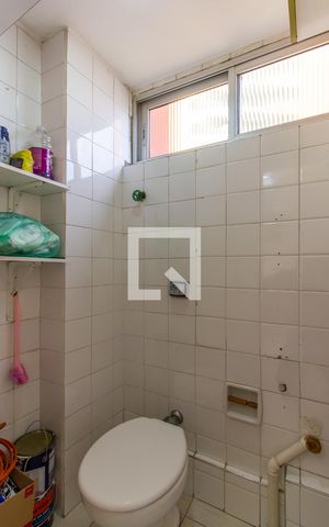 Apartamento para alugar com 68m², 2 quartos e 1 vaga Apartamento para alugar com 68m², 2 quartos e 1 vagaBanheiro de serviço