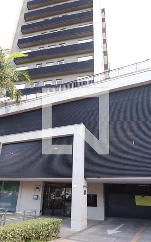 Apartamento para alugar com 38m², 1 quarto e 1 vagaFachada e portaria