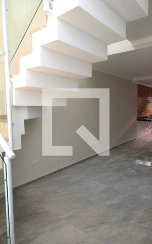 Casa à venda com 110m², 3 quartos e 2 vagasSala
