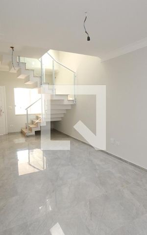 Casa à venda com 110m², 3 quartos e 2 vagasSala