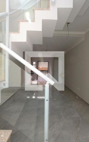 Casa à venda com 110m², 3 quartos e 2 vagasSala