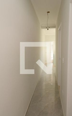 Casa à venda com 110m², 3 quartos e 2 vagasCorredor
