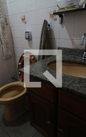 Casa à venda com 250m², 3 quartos e 3 vagasBanheiro 2