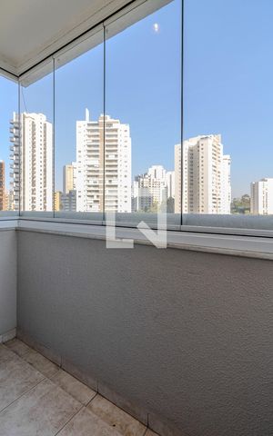 Apartamento à venda com 172m², 4 quartos e 3 vagas Apartamento à venda com 172m², 4 quartos e 3 vagasVaranda