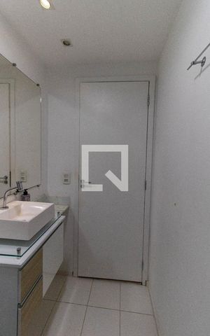Apartamento à venda com 60m², 2 quartos e 1 vaga Apartamento à venda com 60m², 2 quartos e 1 vagaBanheiro 2