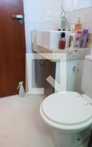 Casa à venda com 336m², 3 quartos e 2 vagasBanheiro da Suíte