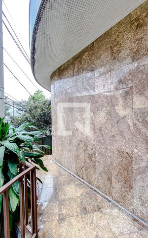 Casa à venda com 420m², 5 quartos e 11 vagasEntrada