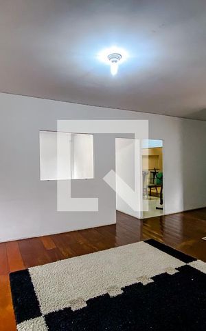 Casa à venda com 420m², 5 quartos e 11 vagasSala