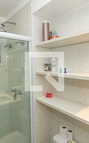 Apartamento à venda com 137m², 3 quartos e 3 vagas Apartamento à venda com 137m², 3 quartos e 3 vagasDetalhe Banheiro da Suíte 3