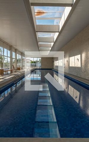 Apartamento à venda com 137m², 3 quartos e 3 vagas Apartamento à venda com 137m², 3 quartos e 3 vagasÁrea comum - Piscina Aquecida Coberta