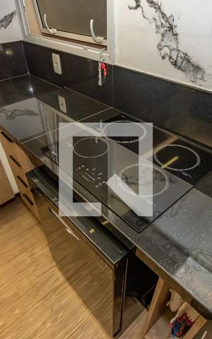 Apartamento à venda com 137m², 3 quartos e 3 vagas Apartamento à venda com 137m², 3 quartos e 3 vagasDetalhe Cozinha