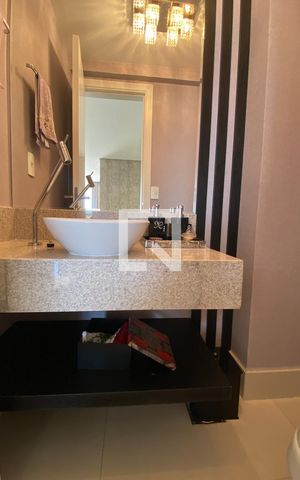 Apartamento à venda com 178m², 4 quartos e 4 vagas Apartamento à venda com 178m², 4 quartos e 4 vagasSala