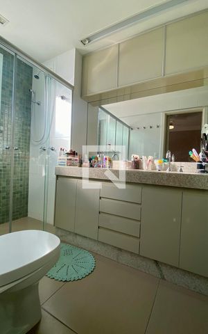 Apartamento à venda com 178m², 4 quartos e 4 vagas Apartamento à venda com 178m², 4 quartos e 4 vagasQuarto Suíte 1