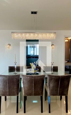 Apartamento à venda com 178m², 4 quartos e 4 vagas Apartamento à venda com 178m², 4 quartos e 4 vagasSala