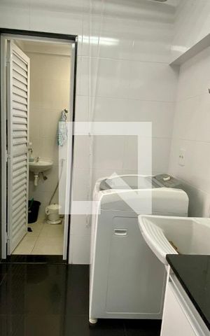 Apartamento à venda com 178m², 4 quartos e 4 vagas Apartamento à venda com 178m², 4 quartos e 4 vagasÁrea de Serviço