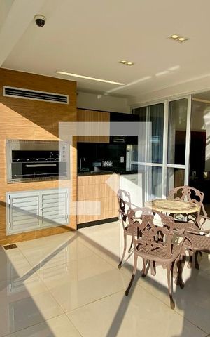 Apartamento à venda com 178m², 4 quartos e 4 vagas Apartamento à venda com 178m², 4 quartos e 4 vagasVaranda gourmet