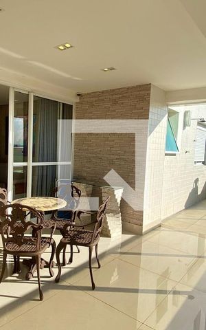 Apartamento à venda com 178m², 4 quartos e 4 vagas Apartamento à venda com 178m², 4 quartos e 4 vagasVaranda gourmet