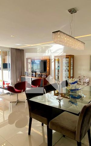 Apartamento à venda com 178m², 4 quartos e 4 vagas Apartamento à venda com 178m², 4 quartos e 4 vagasSala