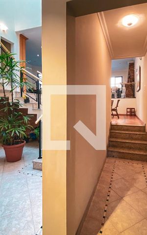 Casa à venda com 400m², 3 quartos e 5 vagasCorredor