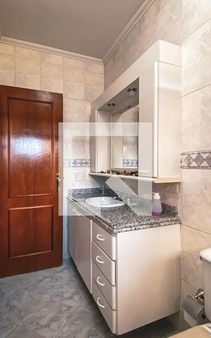 Casa à venda com 400m², 3 quartos e 5 vagasBanheiro 2