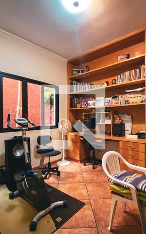 Casa à venda com 400m², 3 quartos e 5 vagasEscritório