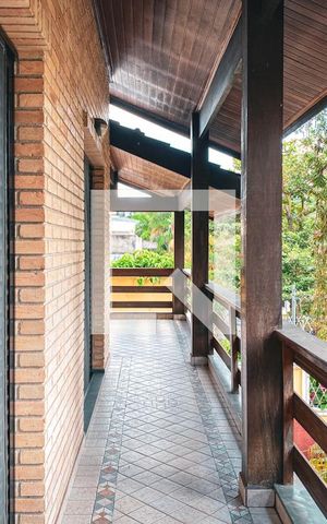 Casa à venda com 400m², 3 quartos e 5 vagasVaranda