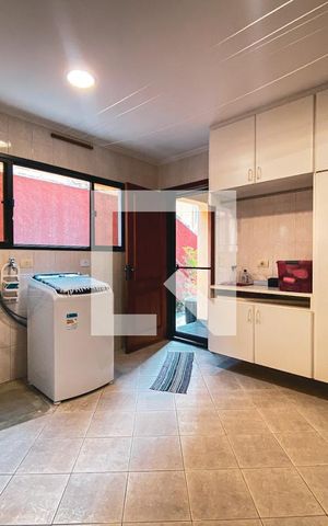 Casa à venda com 400m², 3 quartos e 5 vagasÁrea de Serviço