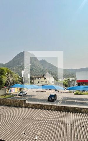 Apartamento à venda com 701m², 2 quartos e 1 vaga Apartamento à venda com 701m², 2 quartos e 1 vagaVaranda