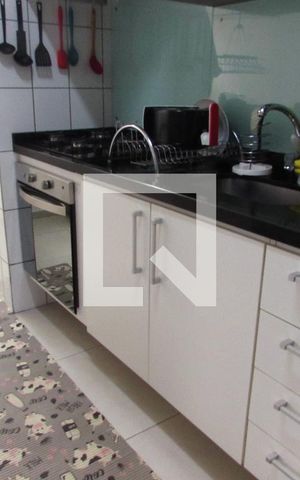 Apartamento à venda com 96m², 2 quartos e 2 vagasCozinha 