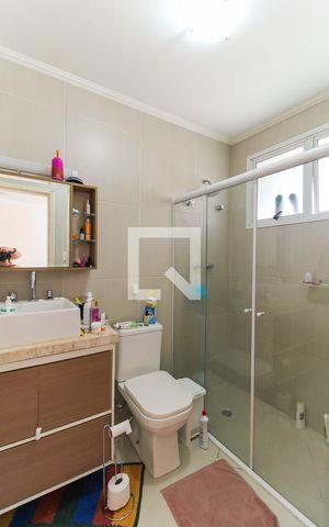 Casa de condomínio à venda com 135m², 4 quartos e 4 vagas Casa de condomínio à venda com 135m², 4 quartos e 4 vagasBanheiro Da Suíte 3