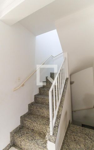 Casa de condomínio à venda com 135m², 4 quartos e 4 vagas Casa de condomínio à venda com 135m², 4 quartos e 4 vagasAcesso Garagem