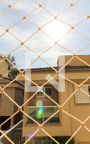 Casa de condomínio à venda com 135m², 4 quartos e 4 vagas Casa de condomínio à venda com 135m², 4 quartos e 4 vagasVista Da Banheiro Da Suíte 3