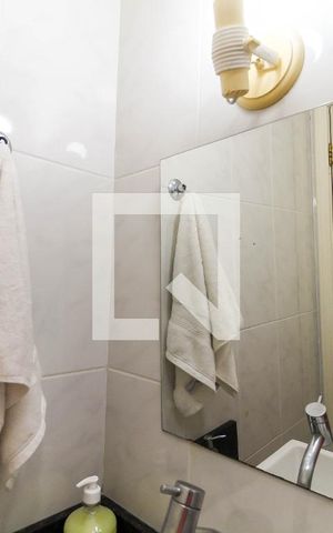 Casa de condomínio à venda com 135m², 4 quartos e 4 vagas Casa de condomínio à venda com 135m², 4 quartos e 4 vagasBanheiro Social