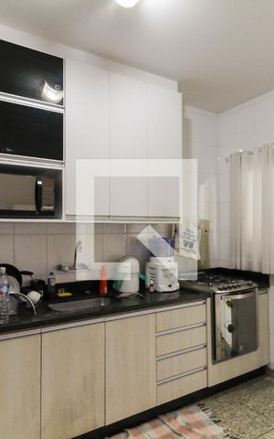 Casa de condomínio à venda com 135m², 4 quartos e 4 vagas Casa de condomínio à venda com 135m², 4 quartos e 4 vagasCozinha
