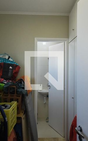Apartamento à venda com 130m², 3 quartos e 2 vagas Apartamento à venda com 130m², 3 quartos e 2 vagasQuarto de Serviço