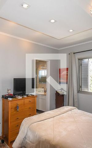 Apartamento à venda com 130m², 3 quartos e 2 vagas Apartamento à venda com 130m², 3 quartos e 2 vagasSuíte
