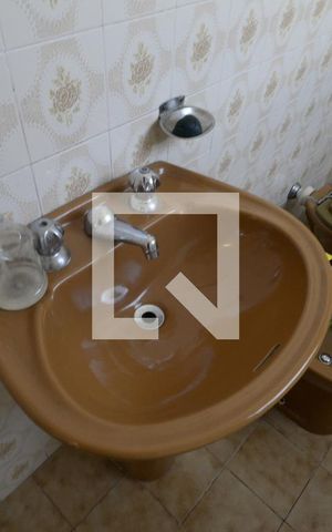 Casa à venda com 80m², 2 quartos e sem vagaBanheiro