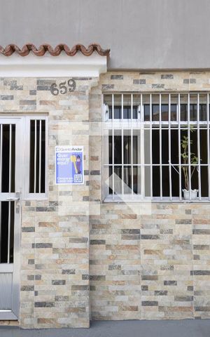 Casa à venda com 80m², 2 quartos e sem vagaFachada