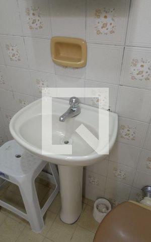 Casa à venda com 80m², 2 quartos e sem vagaBanheiro