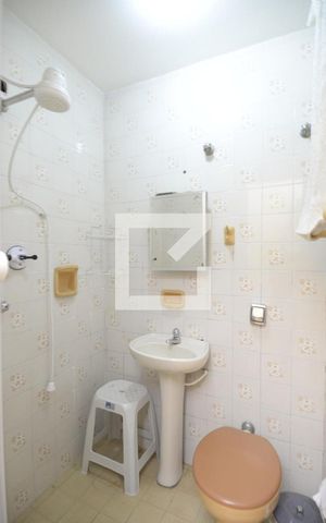 Casa à venda com 80m², 2 quartos e sem vagaBanheiro