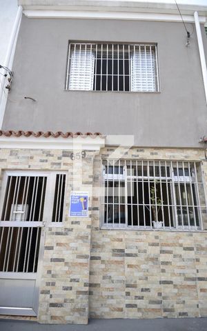 Casa à venda com 80m², 2 quartos e sem vagaFachada