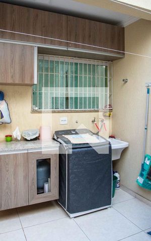 Casa à venda com 100m², 3 quartos e 2 vagasÁrea de Serviço