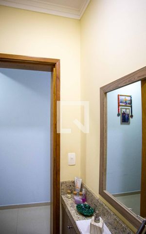 Casa à venda com 100m², 3 quartos e 2 vagasLavabo