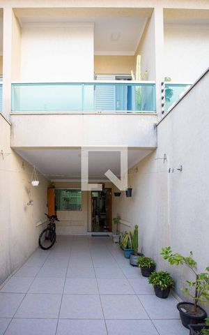 Casa à venda com 100m², 3 quartos e 2 vagasGaragem