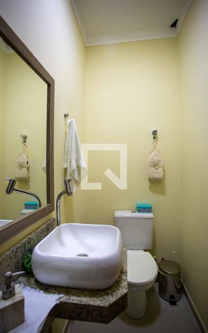 Casa à venda com 100m², 3 quartos e 2 vagasLavabo