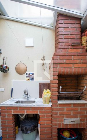 Casa à venda com 100m², 3 quartos e 2 vagasÁrea de Serviço