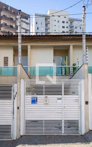 Casa à venda com 100m², 3 quartos e 2 vagasFachada